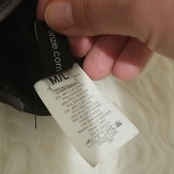 💕ONZIE💕 Tie Dye Heart Sports Bra M/L NWT - Picture 12 of 13